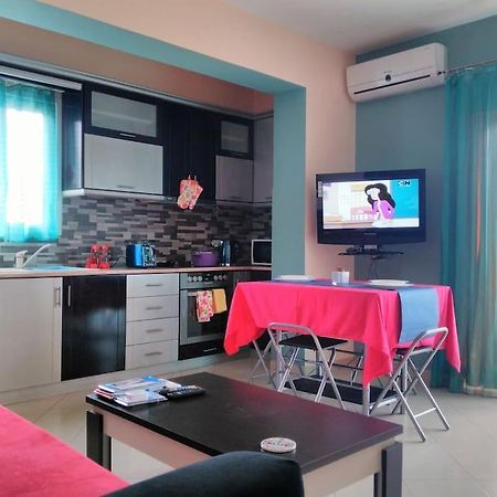 Sunny Apartment ساراندا المظهر الخارجي الصورة