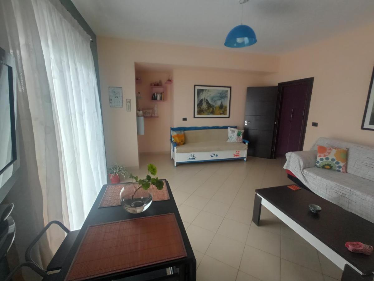 Sunny Apartment ساراندا المظهر الخارجي الصورة