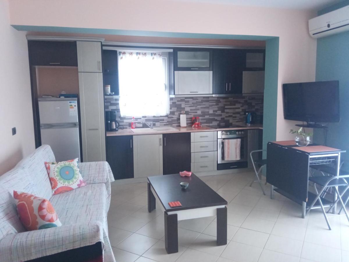 Sunny Apartment ساراندا المظهر الخارجي الصورة