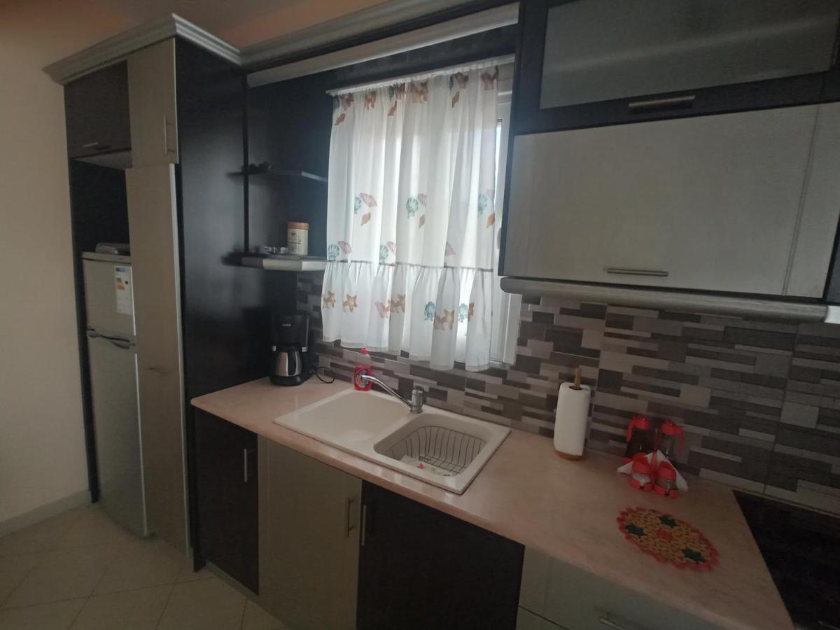 Sunny Apartment ساراندا المظهر الخارجي الصورة