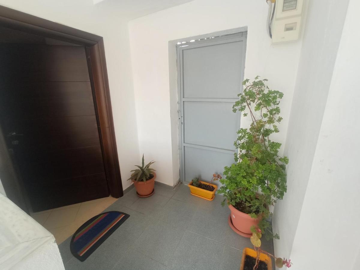 Sunny Apartment ساراندا المظهر الخارجي الصورة